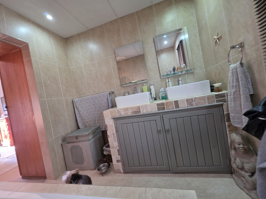 3 Bedroom Property for Sale in Riebeeckstad Free State